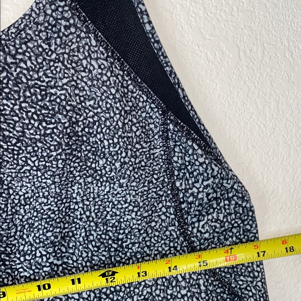 🎱Nike Dri FIT training tank top with speckled pattern & black mesh throughout! - Picture 6 of 11